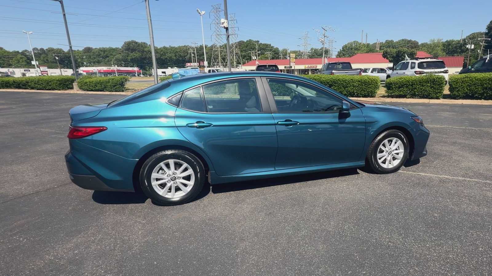 Thumbnail: 2025 Toyota Camry - 9