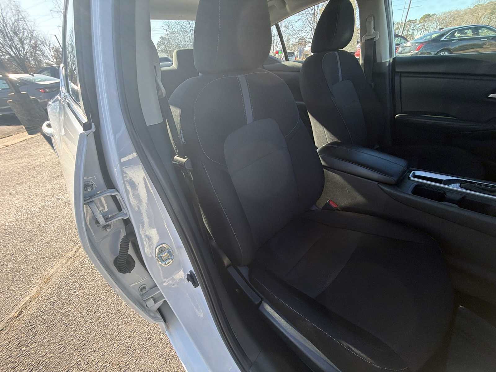 Thumbnail: 2023 Nissan Sentra - 25