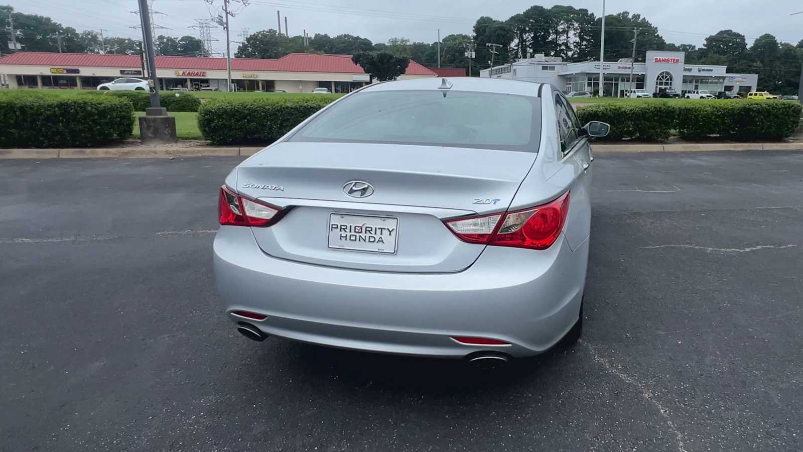 Thumbnail: 2013 Hyundai Sonata - 8