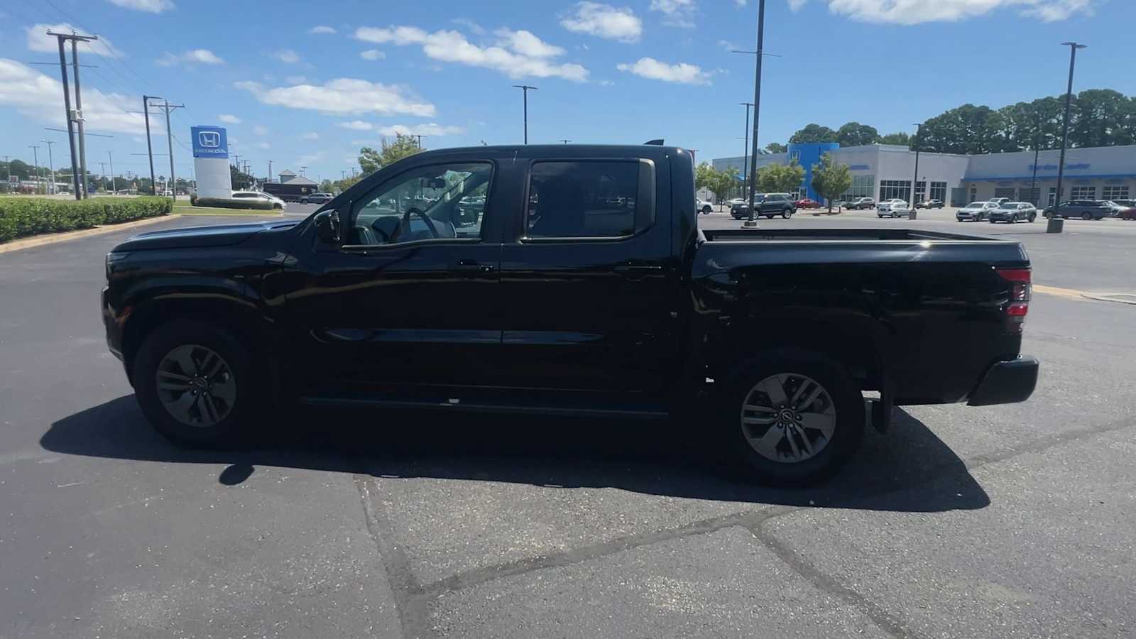 Thumbnail: 2025 Nissan Frontier - 6