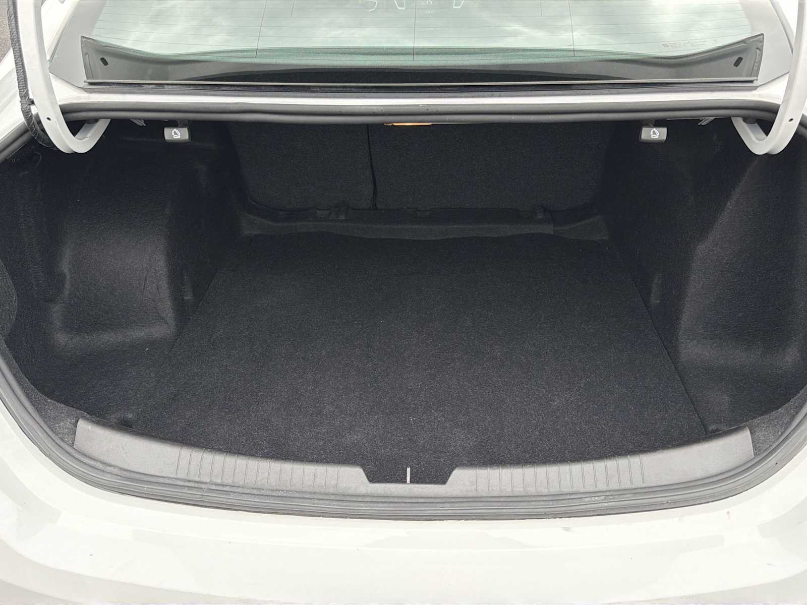 Thumbnail: 2024 Chevrolet Malibu - 19