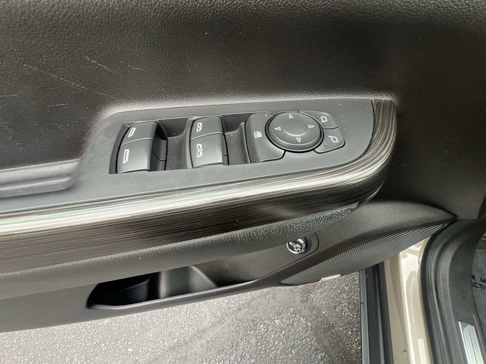 Thumbnail: 2023 GMC Acadia - 15