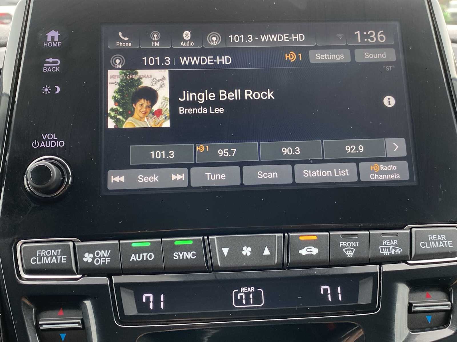 Thumbnail: 2018 Honda Odyssey - 12