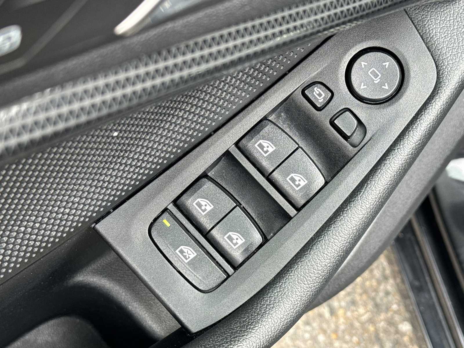 Thumbnail: 2024 BMW 2 Series - 15