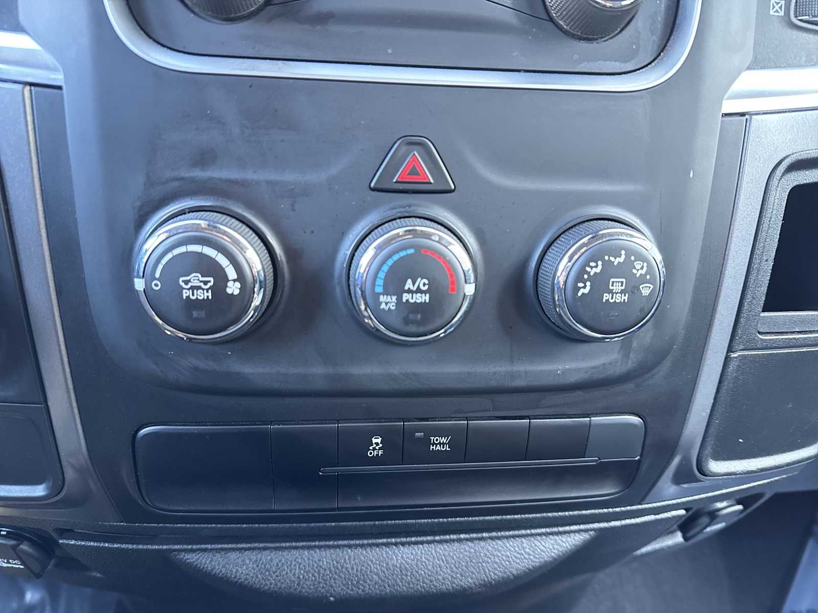 Thumbnail: 2024 RAM 1500 Classic - 16