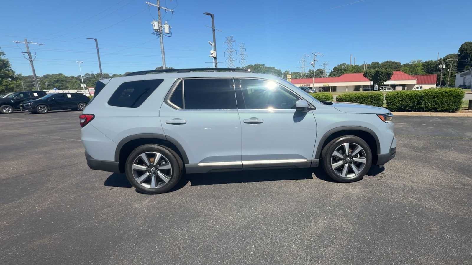 Thumbnail: 2024 Honda Pilot - 9