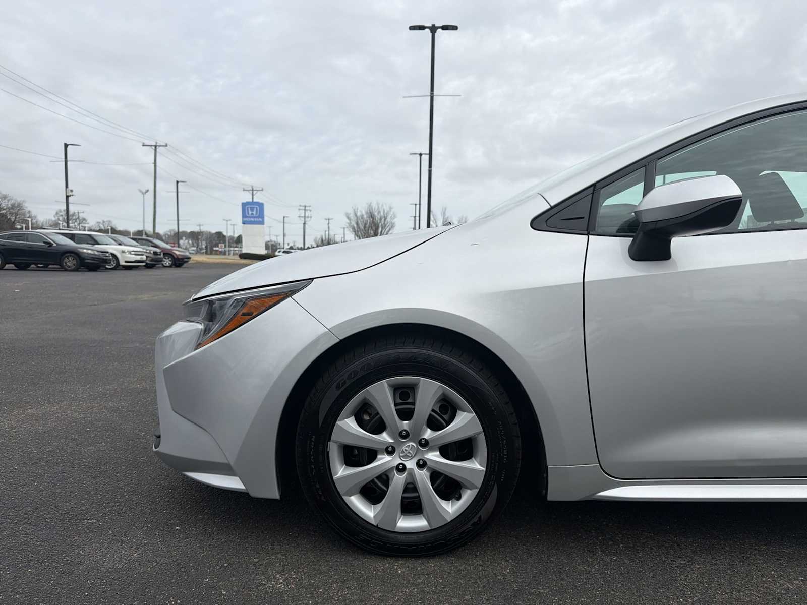 Thumbnail: 2023 Toyota Corolla - 18