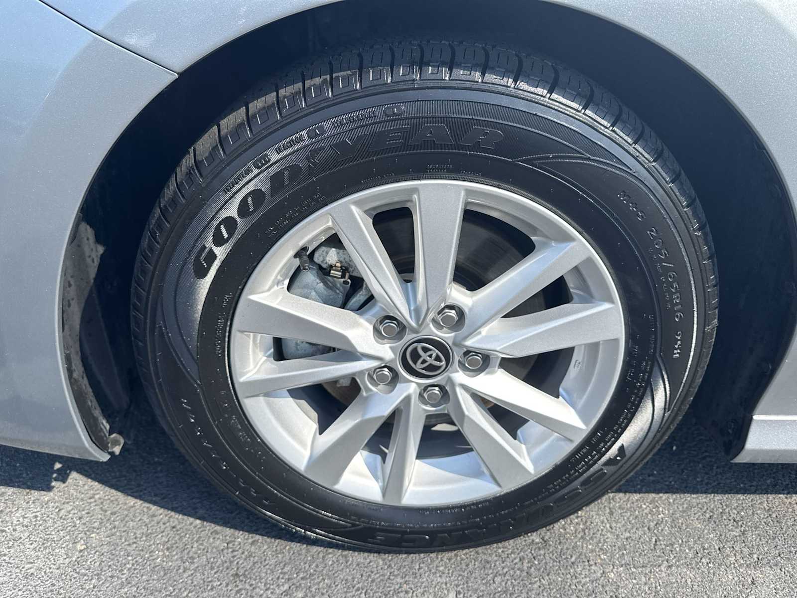 Thumbnail: 2025 Toyota Camry - 18