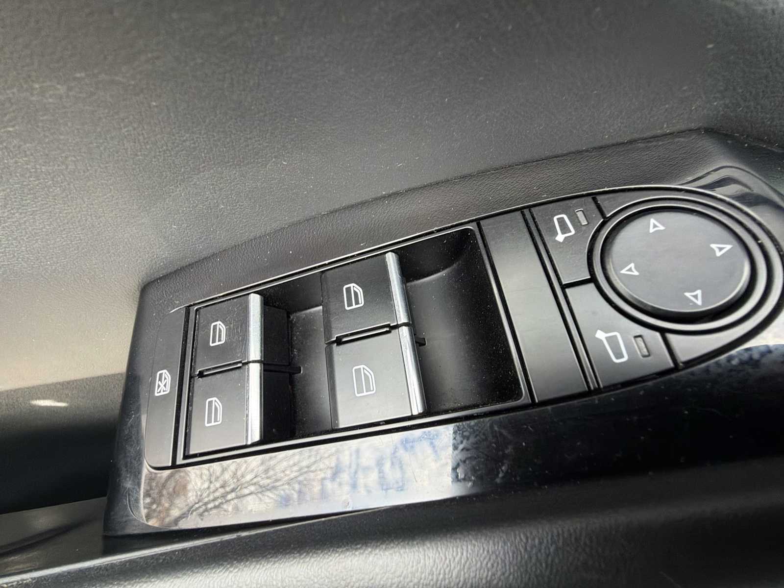 Thumbnail: 2023 Mazda CX-30 - 15