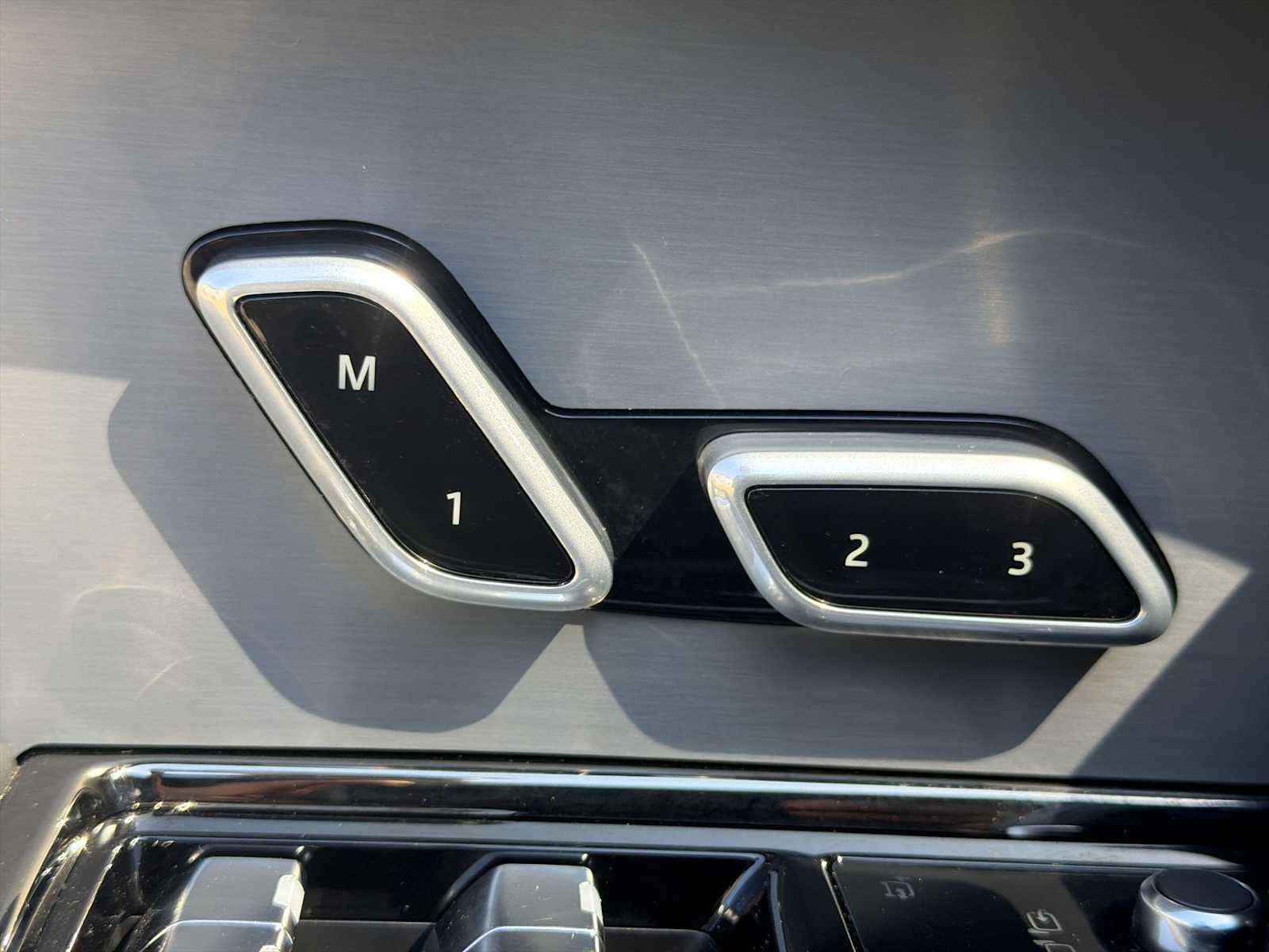Thumbnail: 2025 Land Rover Range Rover Sport - 14