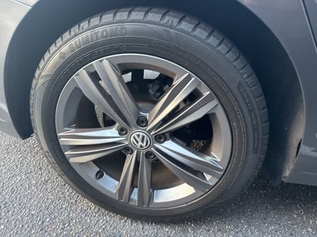 Thumbnail: 2019 Volkswagen Jetta - 4