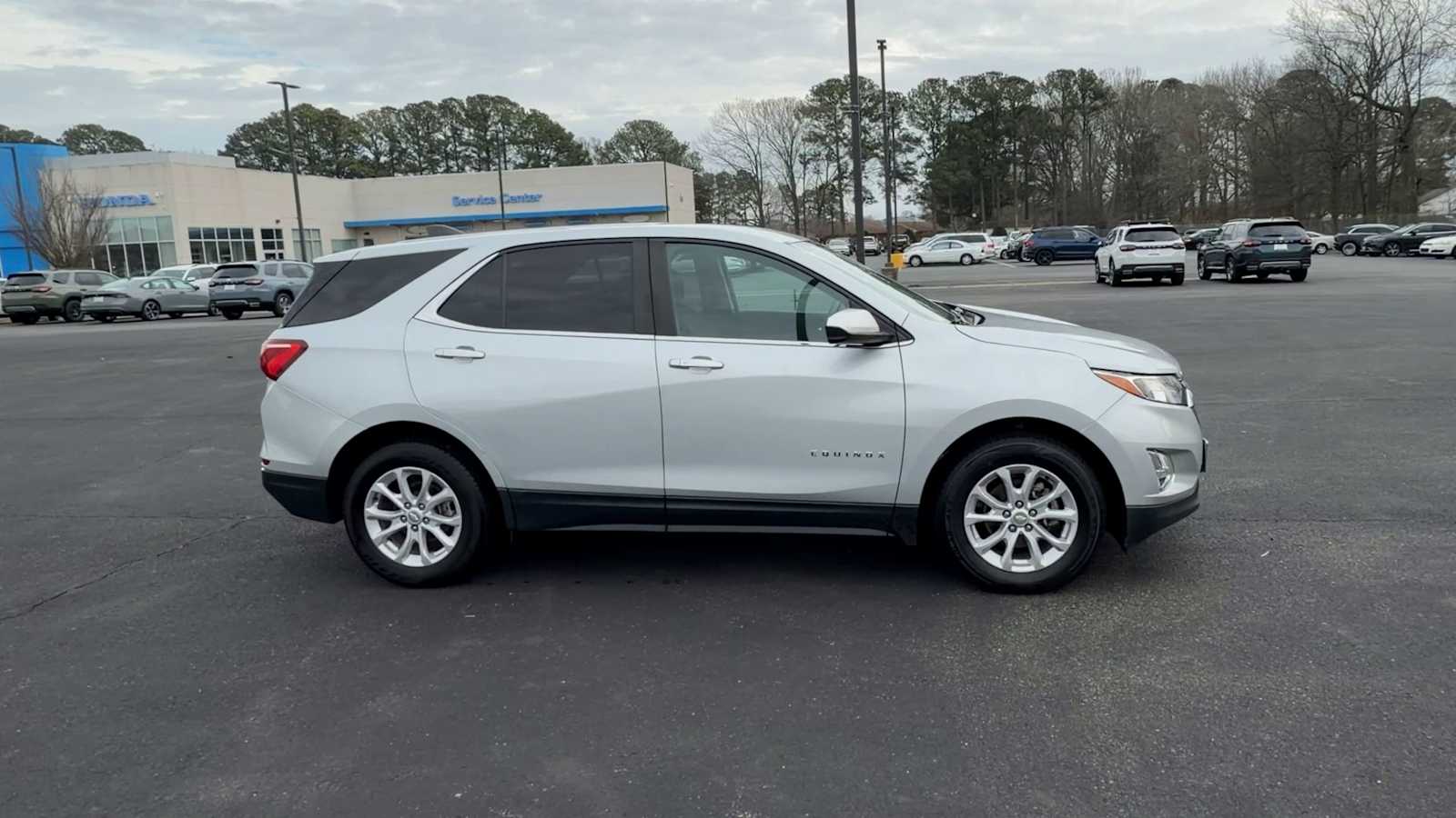 Thumbnail: 2021 Chevrolet Equinox - 9