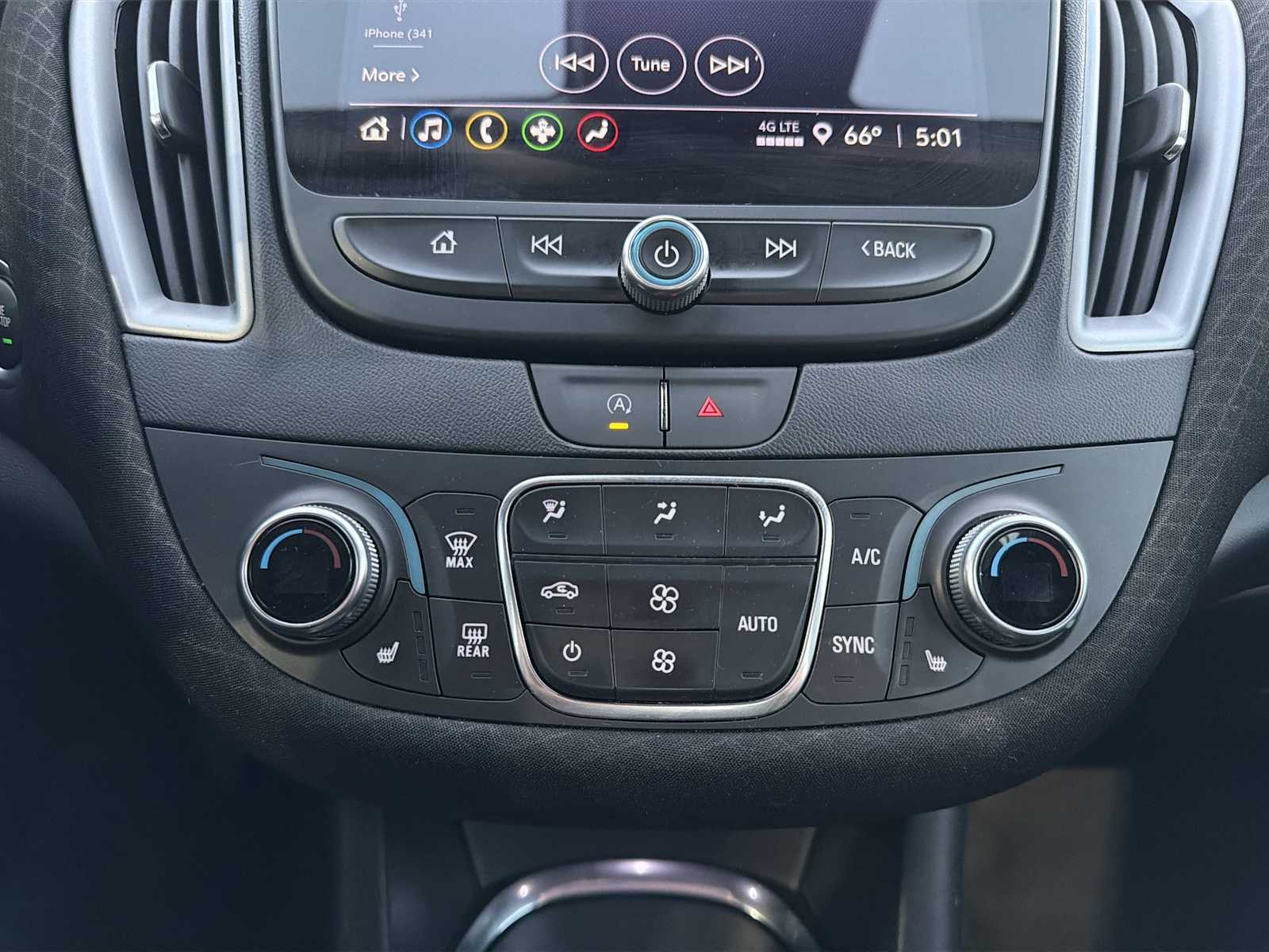 Thumbnail: 2023 Chevrolet Malibu - 17