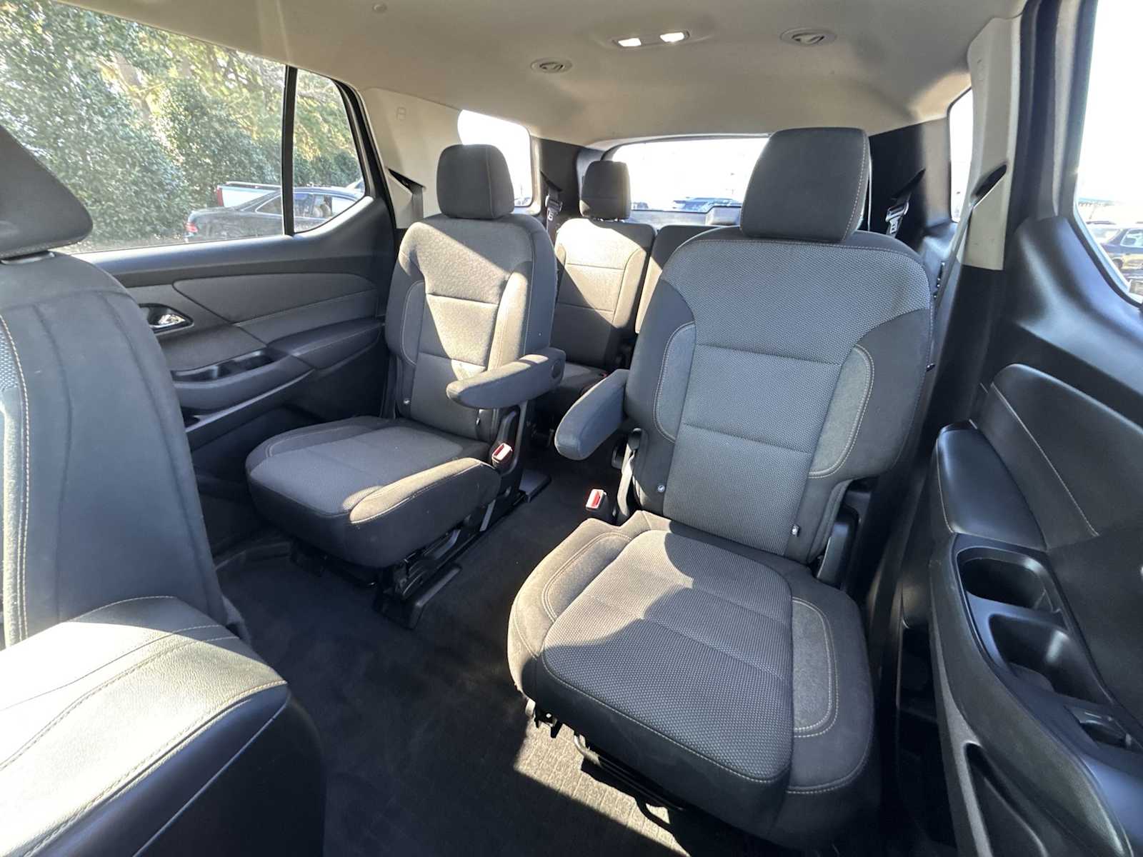 Thumbnail: 2020 Chevrolet Traverse - 23