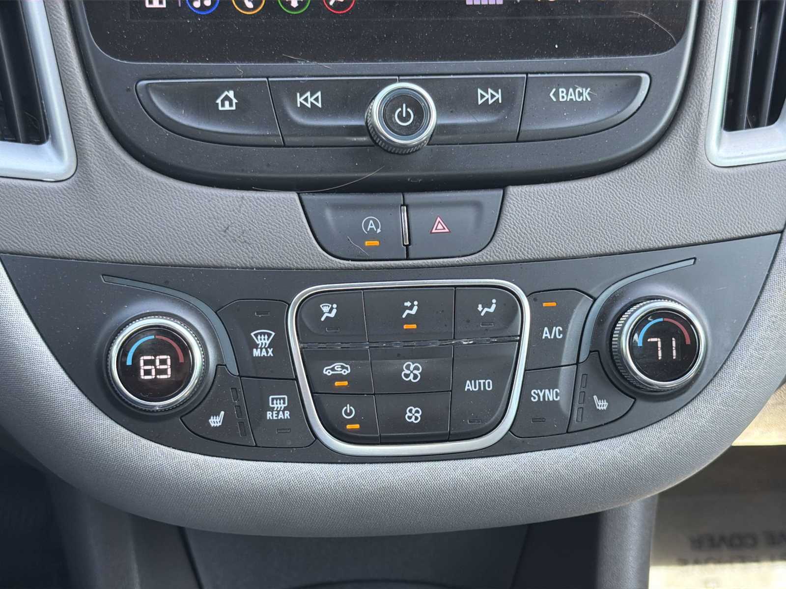 Thumbnail: 2023 Chevrolet Malibu - 16