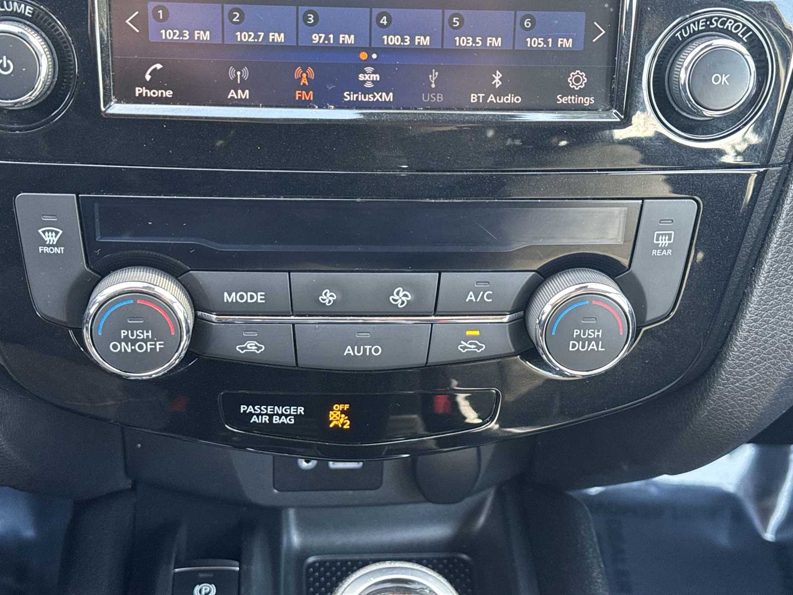 Thumbnail: 2022 Nissan Rogue Sport - 16