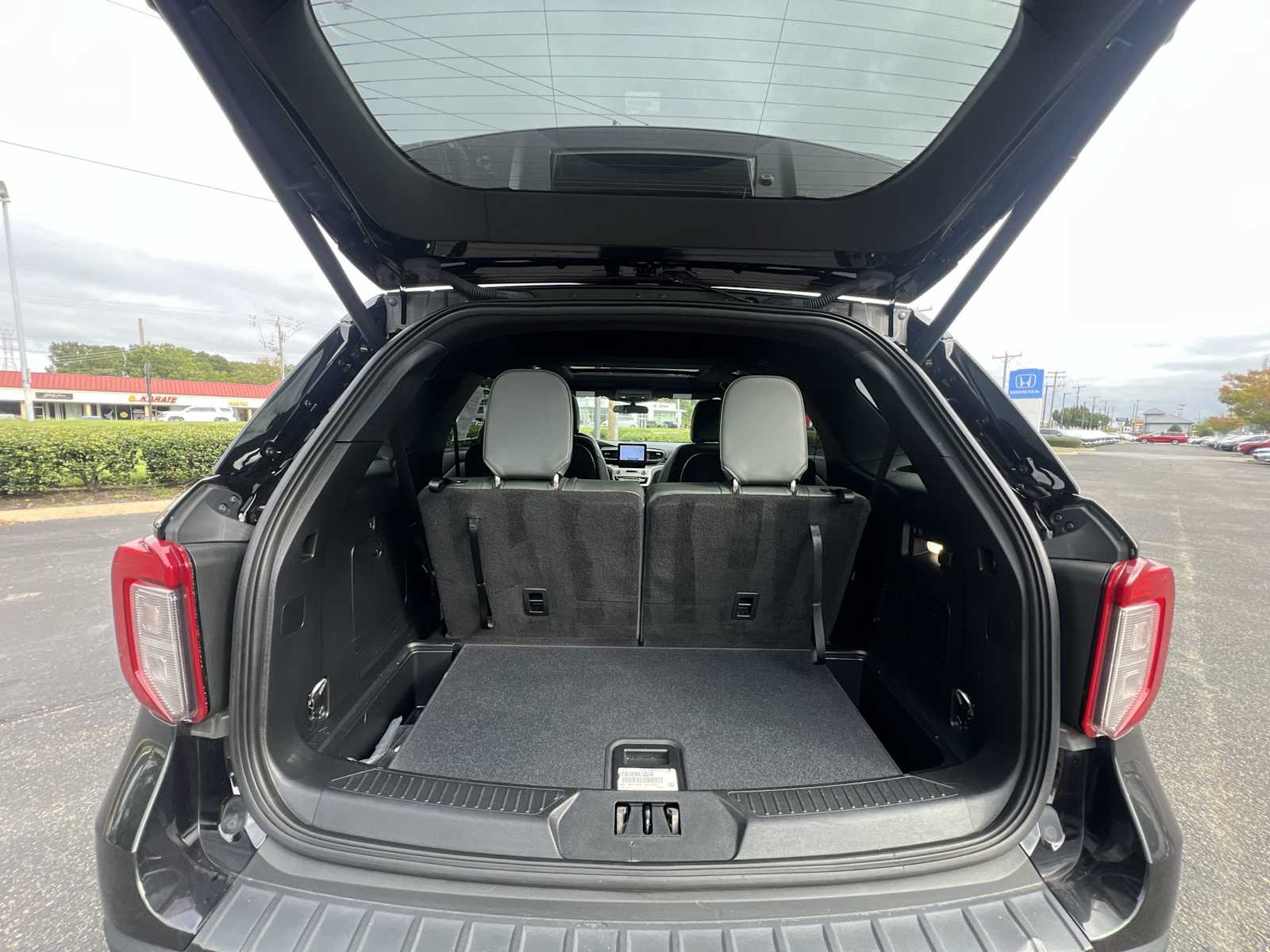 Thumbnail: 2023 Ford Explorer - 21