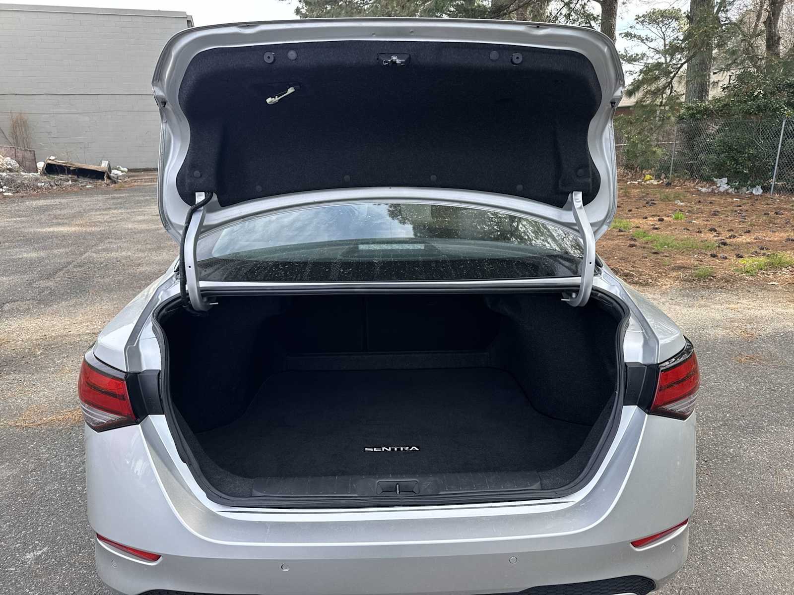 Thumbnail: 2023 Nissan Sentra - 19