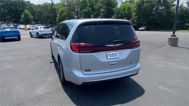 Thumbnail: 2023 Chrysler Pacifica - 7