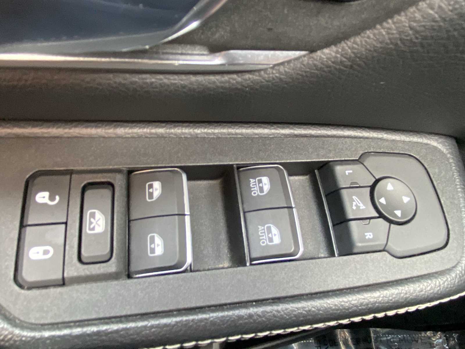 Thumbnail: 2025 RAM 1500 - 15