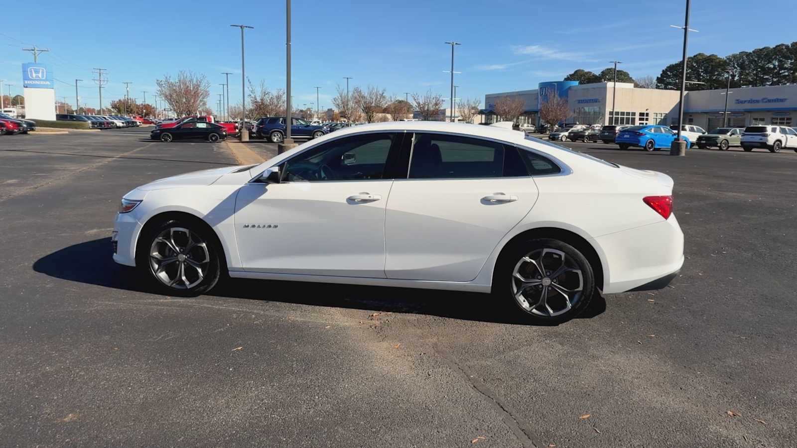 Thumbnail: 2024 Chevrolet Malibu - 6