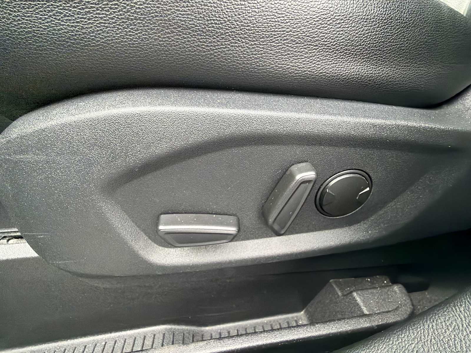 Thumbnail: 2024 Ford Edge - 14