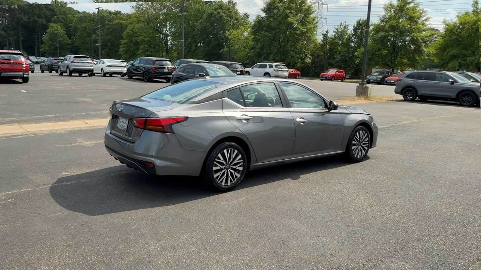 Thumbnail: 2024 Nissan Altima - 8