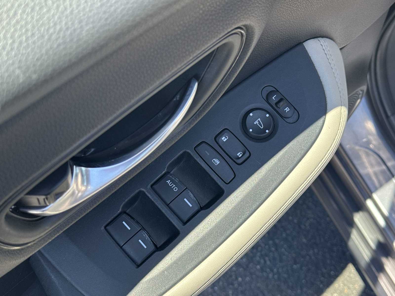 Thumbnail: 2024 Honda HR-V - 15