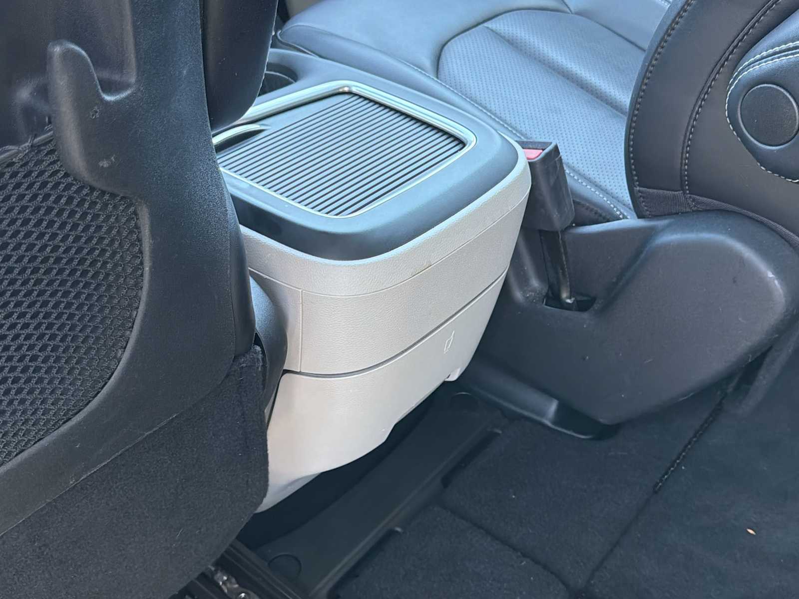 Thumbnail: 2024 Chrysler Pacifica - 20