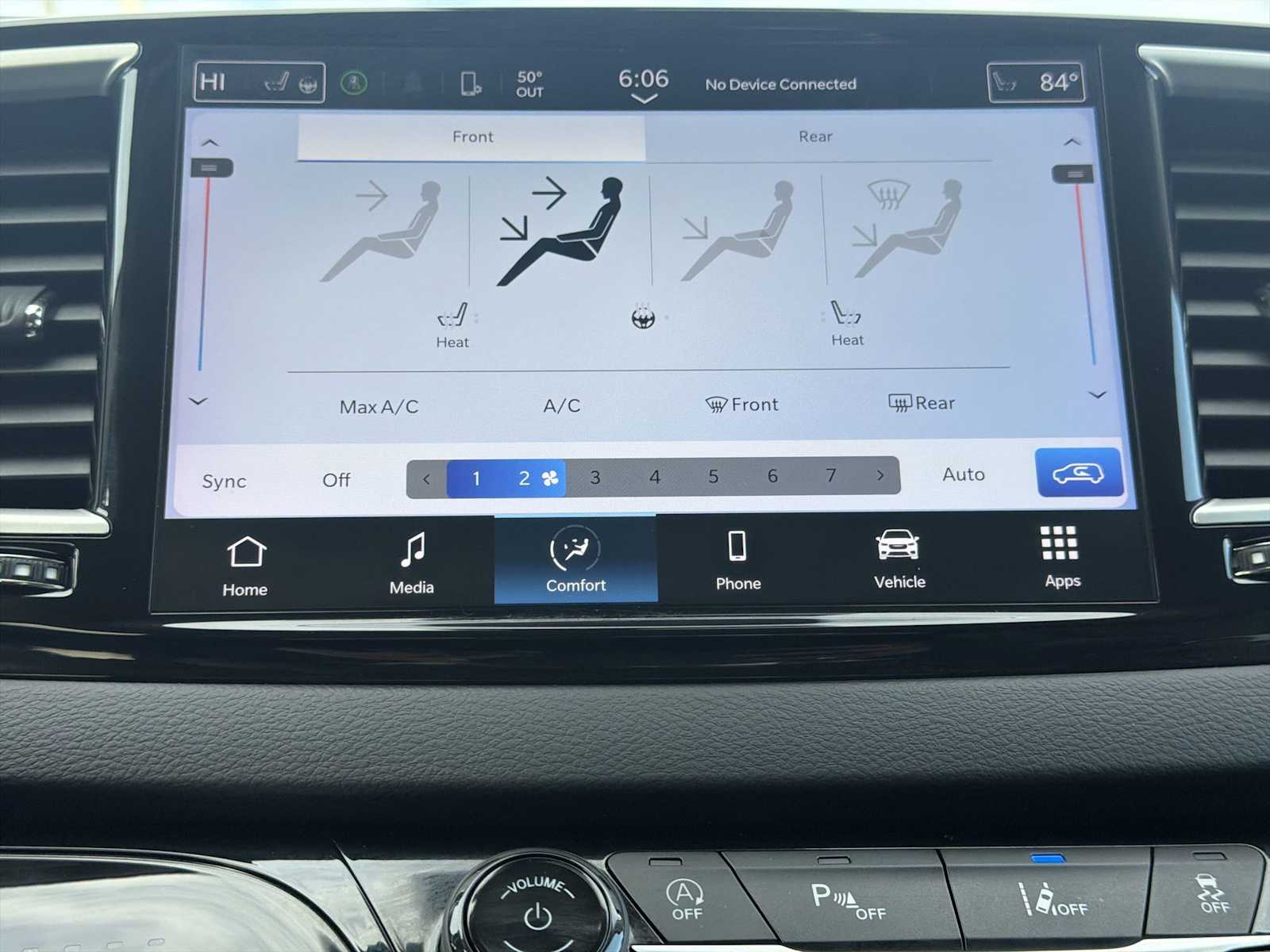 Thumbnail: 2023 Chrysler Pacifica - 16