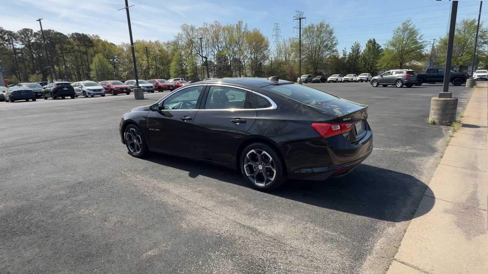 Thumbnail: 2023 Chevrolet Malibu - 6