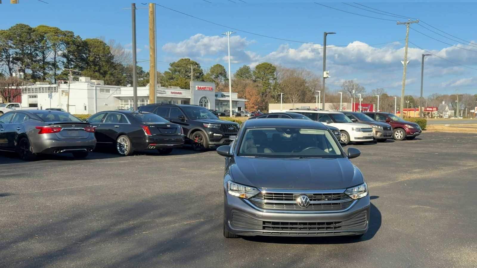 Thumbnail: 2024 Volkswagen Jetta - 3