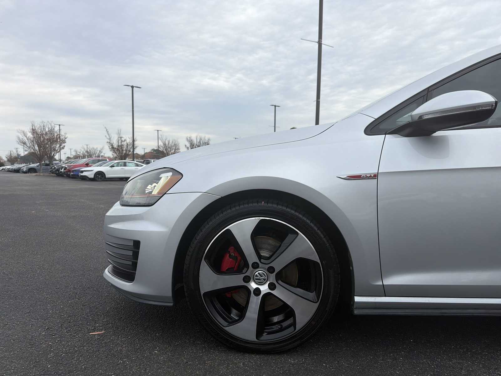 Thumbnail: 2015 Volkswagen Golf - 19