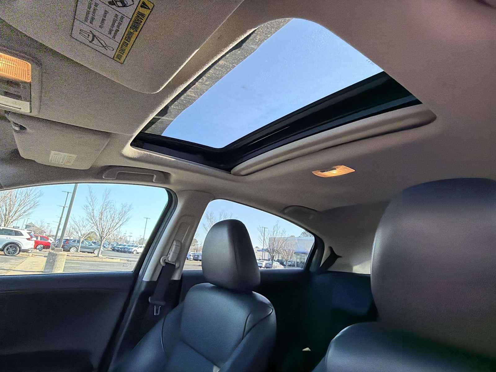 Thumbnail: 2016 Honda HR-V - 16