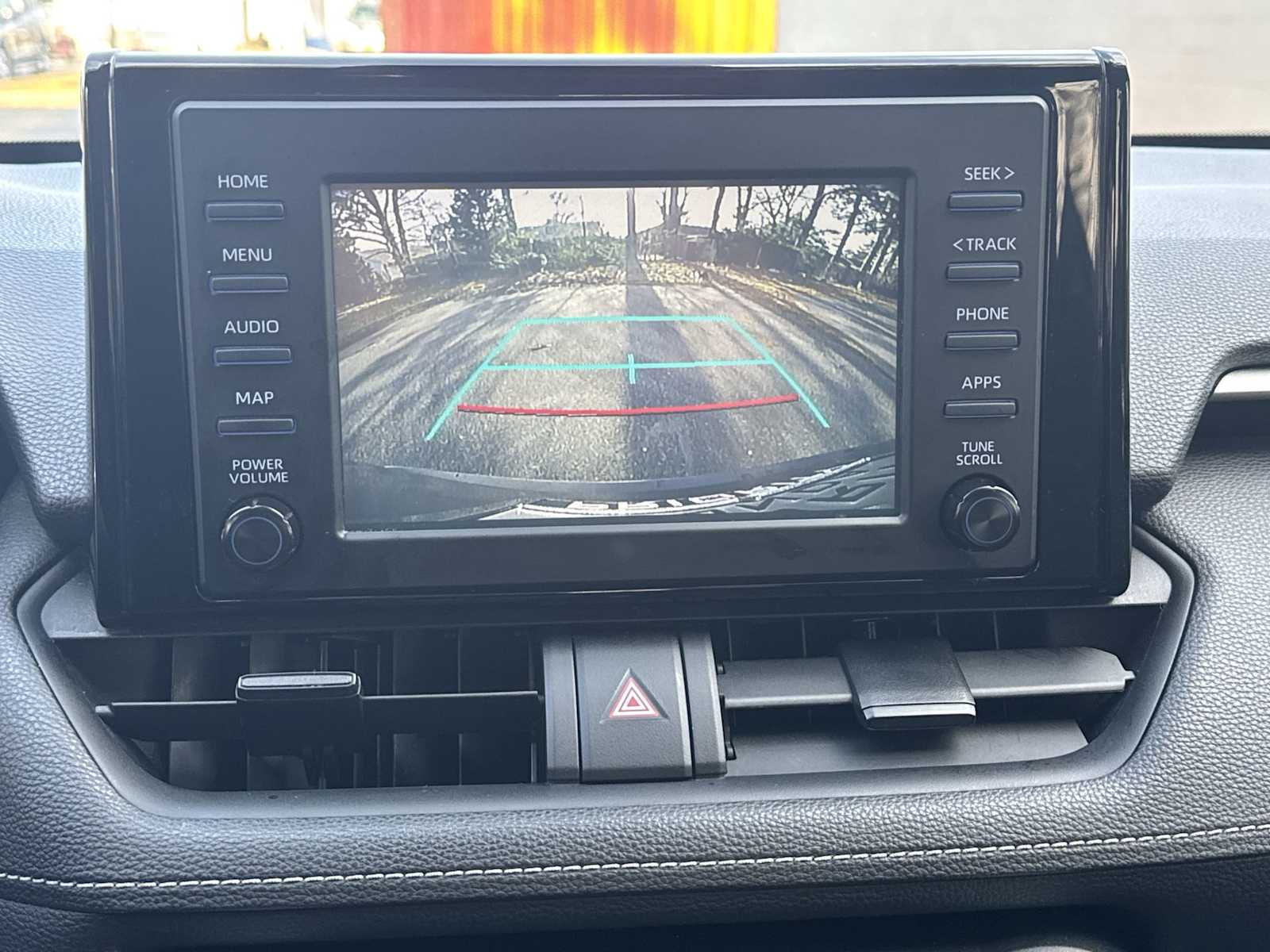 Thumbnail: 2019 Toyota RAV4 - 23