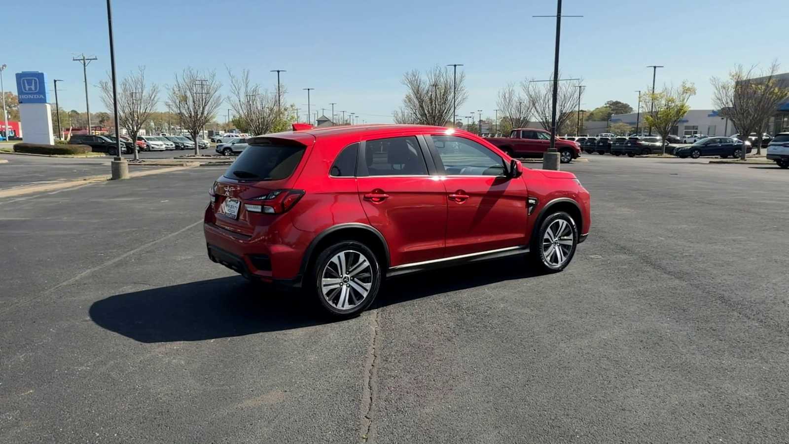 Thumbnail: 2024 Mitsubishi Outlander Sport - 8