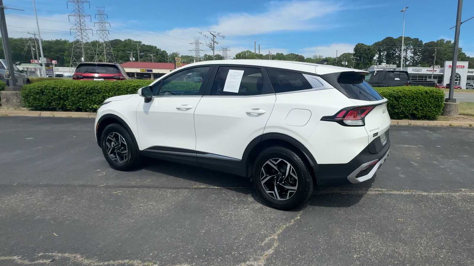 Thumbnail: 2024 Kia Sportage - 6