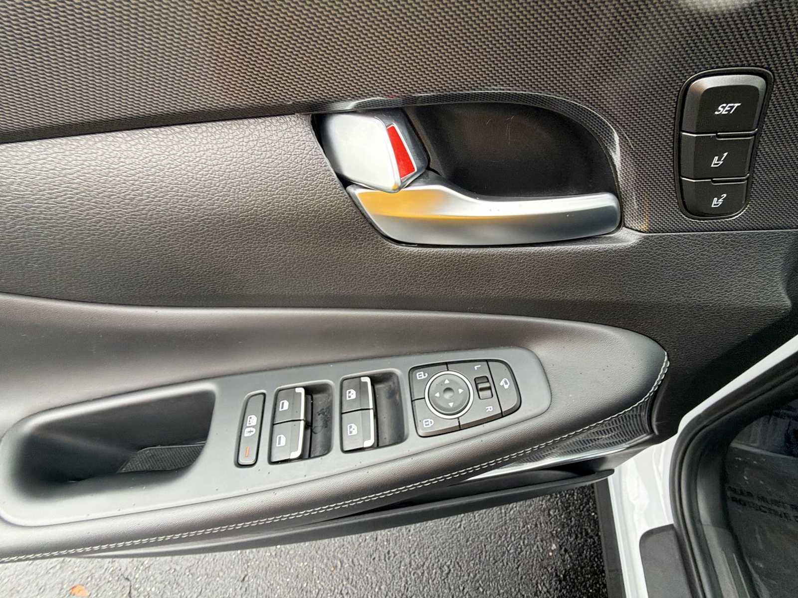 Thumbnail: 2022 Hyundai Santa Fe - 15