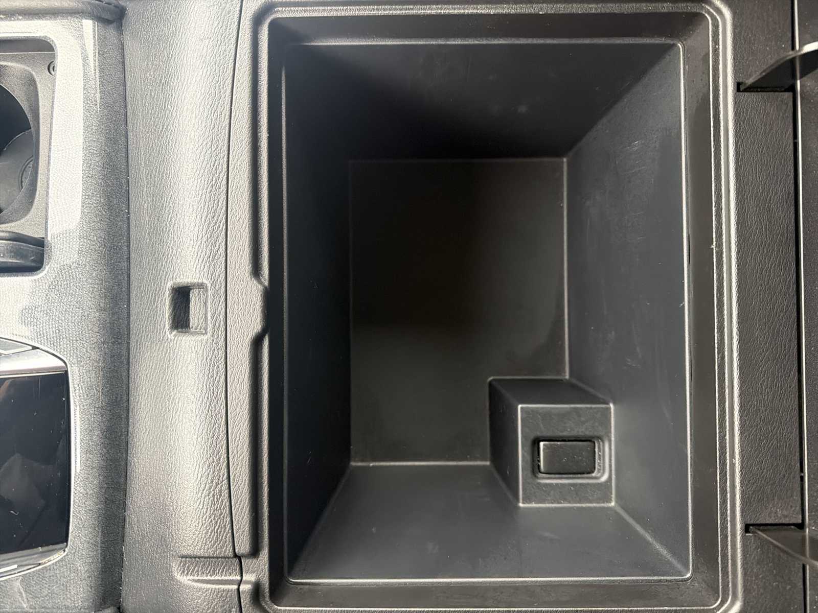 Thumbnail: 2024 Nissan Armada - 23