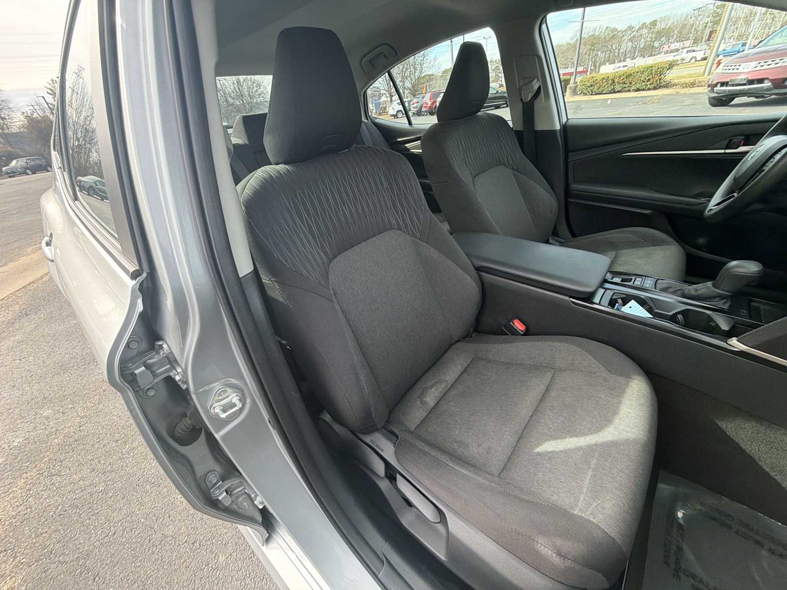 Thumbnail: 2025 Toyota Camry - 25