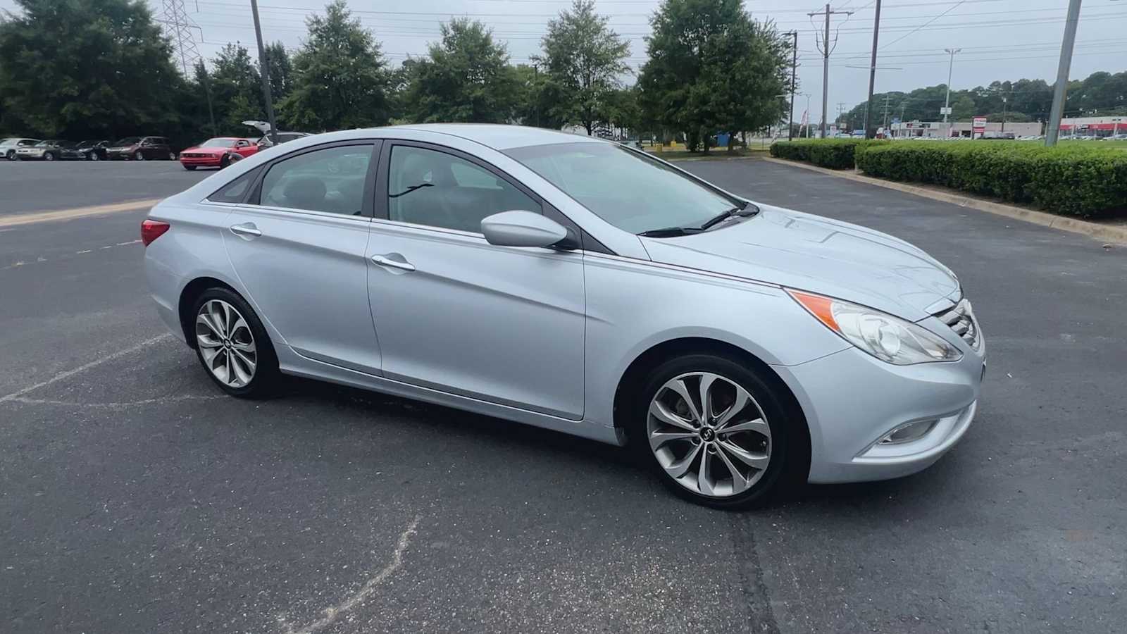 Thumbnail: 2013 Hyundai Sonata - 2