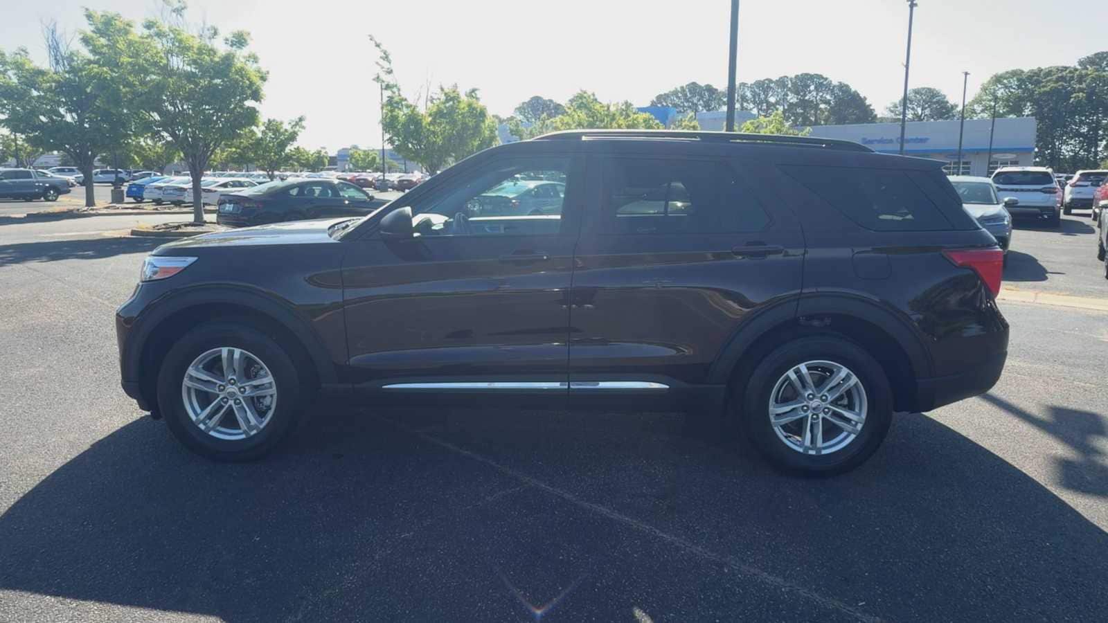 Thumbnail: 2023 Ford Explorer - 5