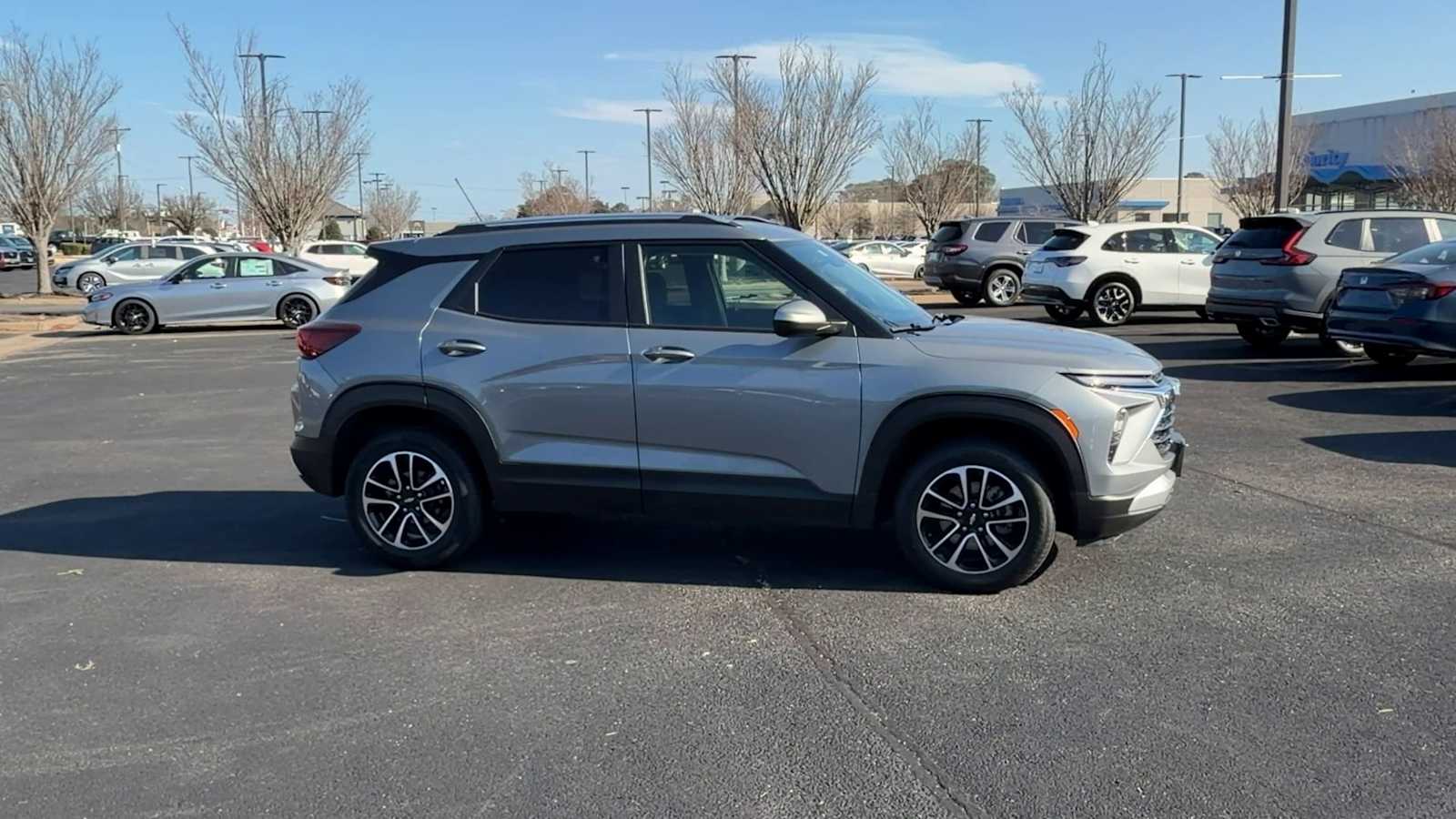 Thumbnail: 2025 Chevrolet TrailBlazer - 9