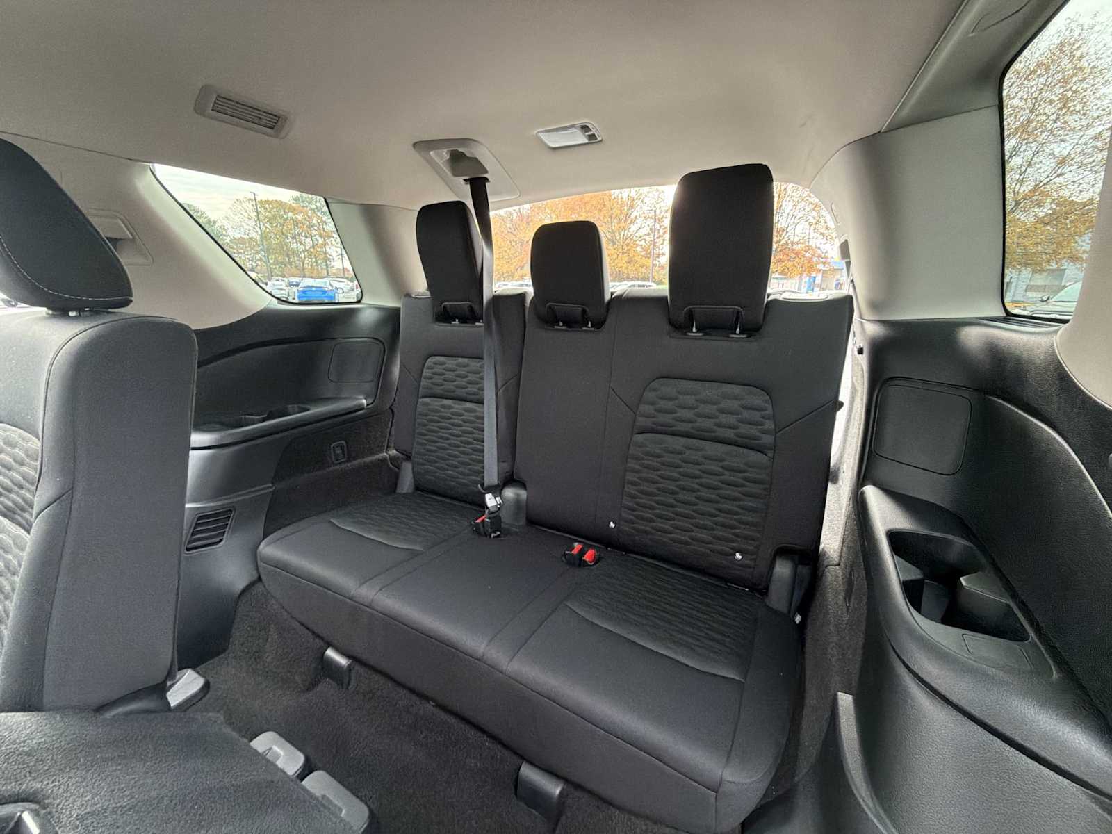 Thumbnail: 2025 Nissan Pathfinder - 25