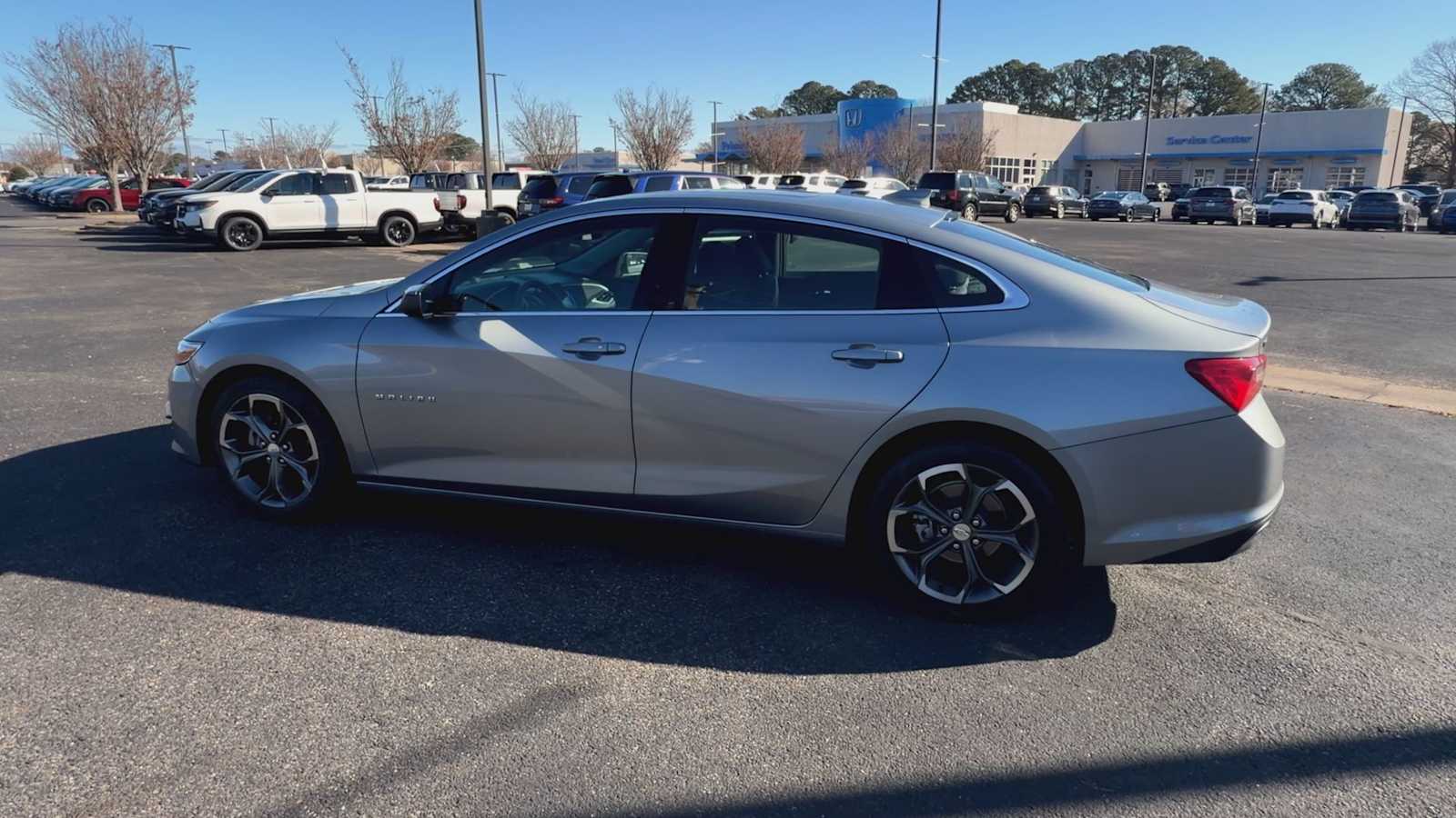 Thumbnail: 2024 Chevrolet Malibu - 6