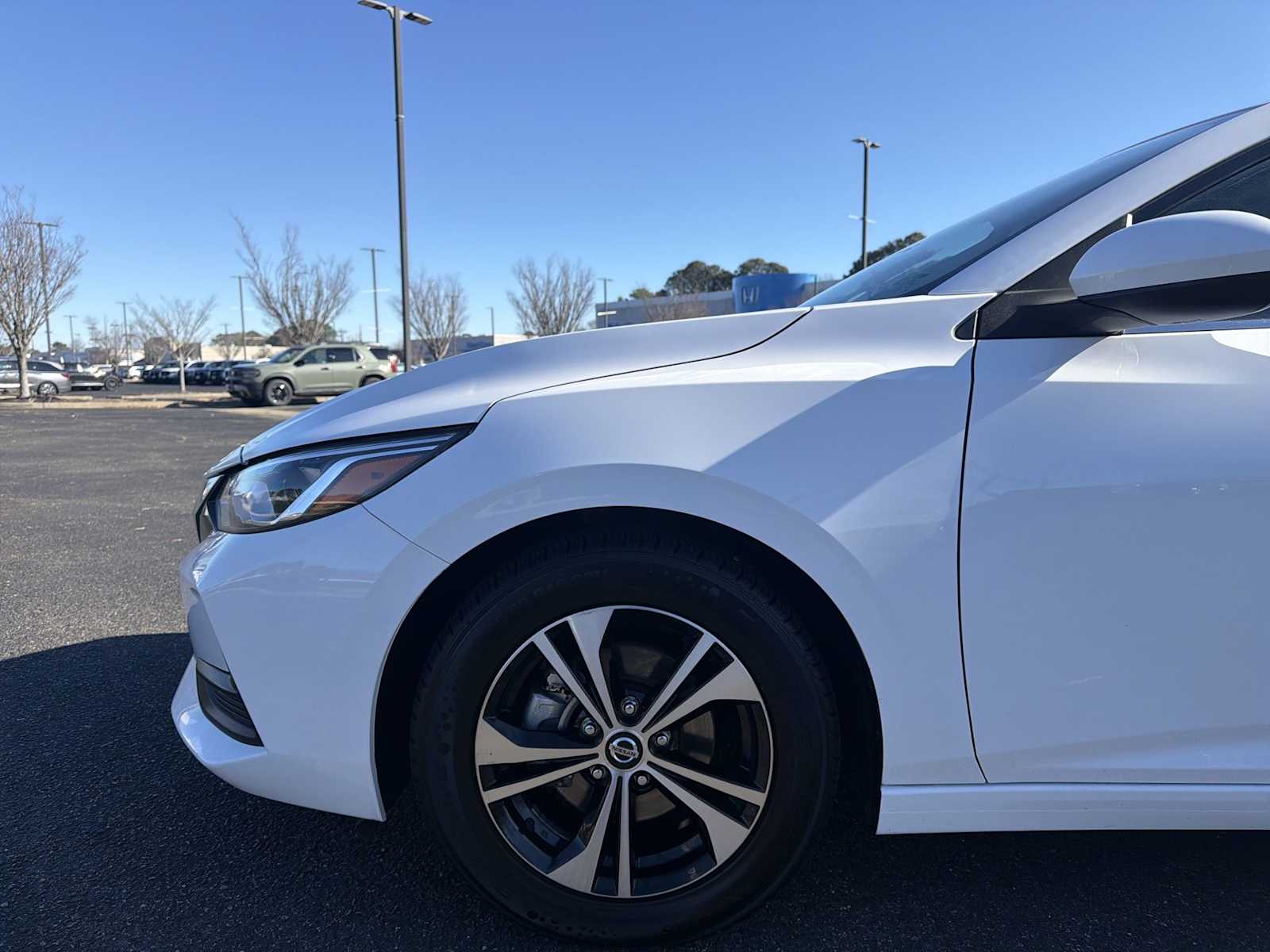 Thumbnail: 2023 Nissan Sentra - 18