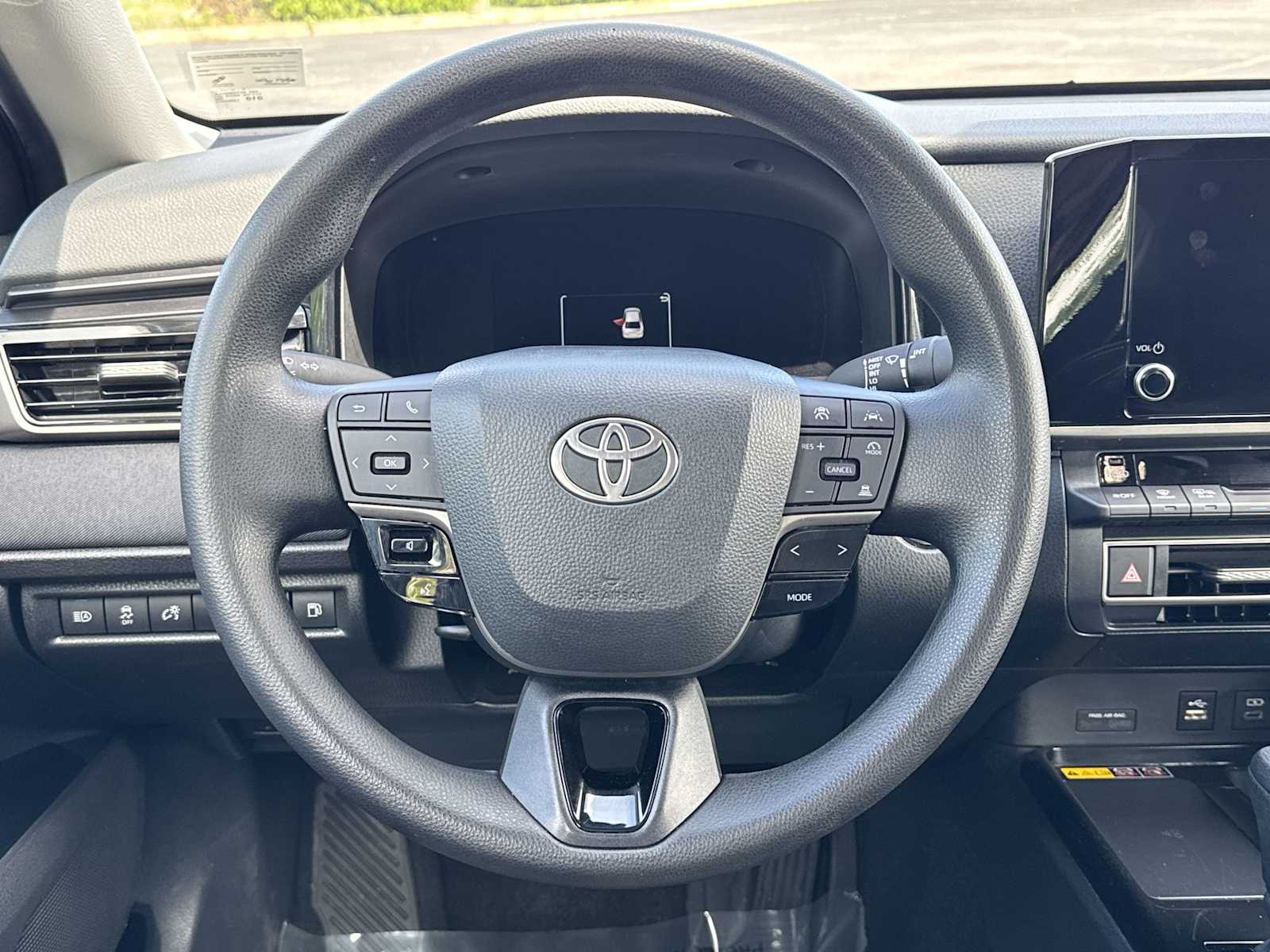 Thumbnail: 2025 Toyota Camry - 11