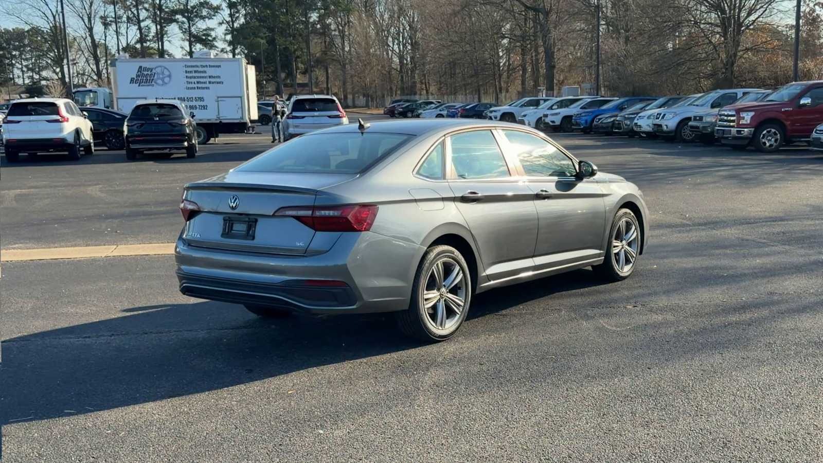 Thumbnail: 2024 Volkswagen Jetta - 8