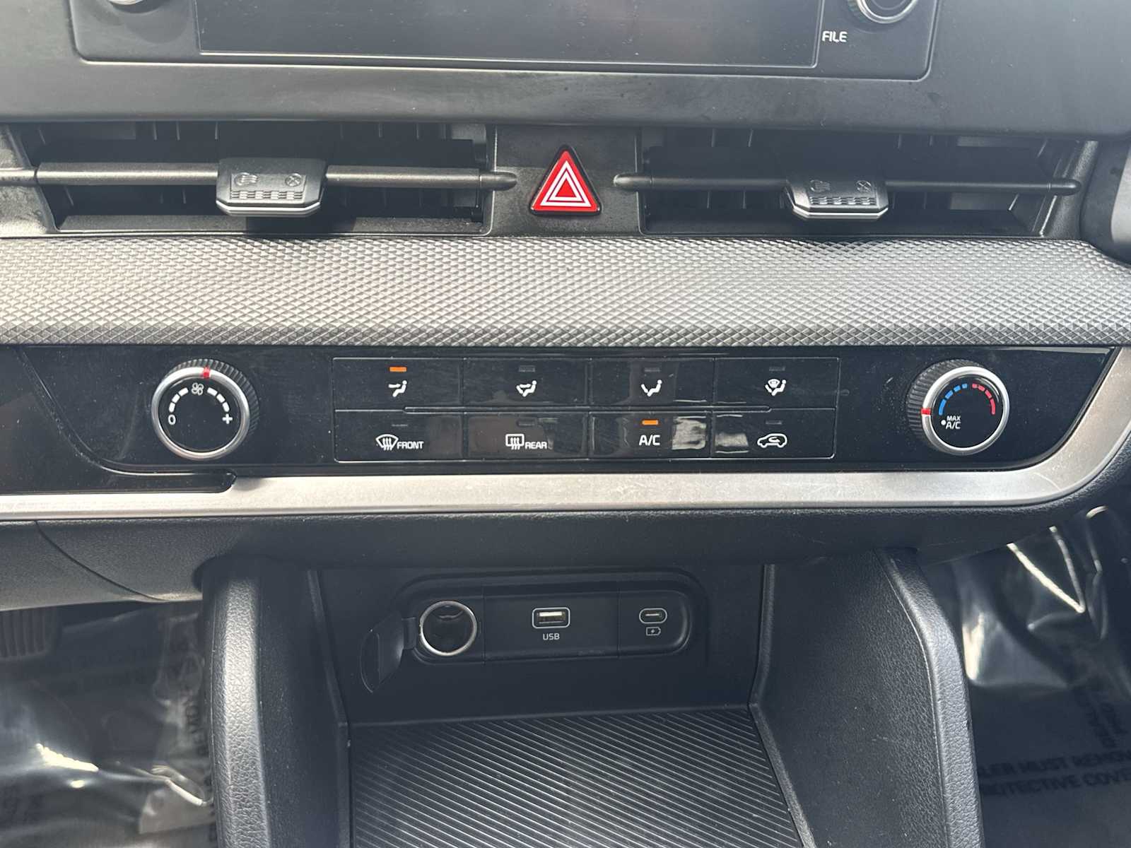 Thumbnail: 2024 Kia Sportage - 16