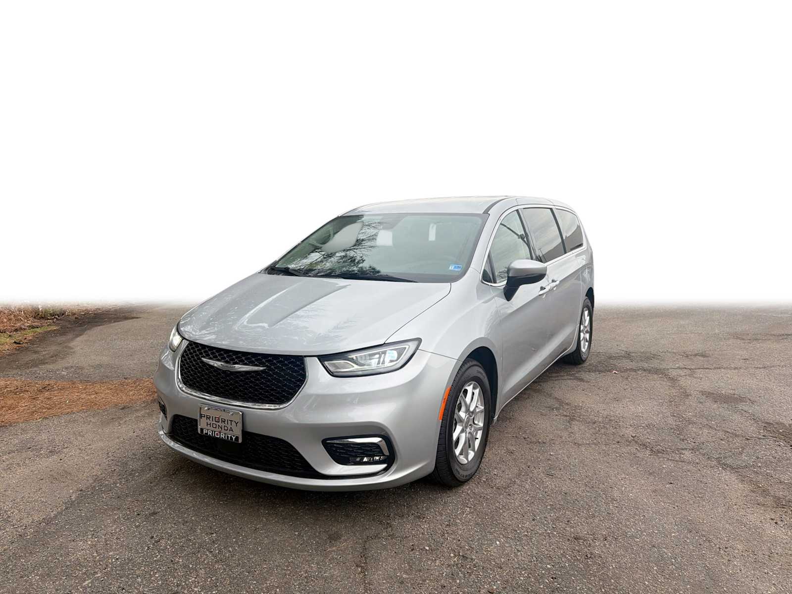 Thumbnail: 2023 Chrysler Pacifica - 1